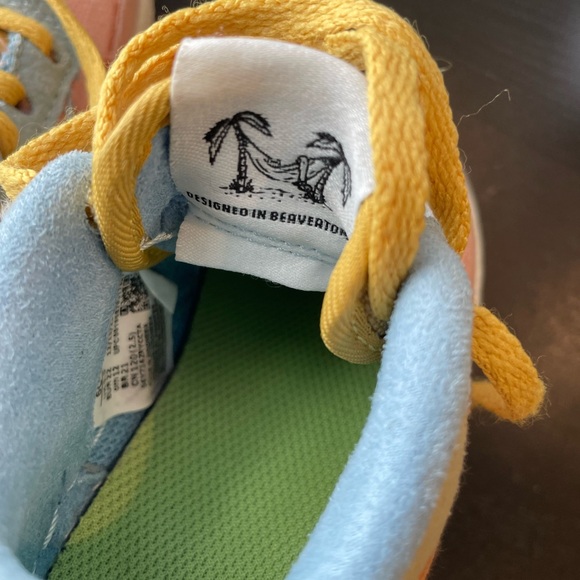 Nike Kids' Yellow and Blue Shoes - Picture 6 of 7